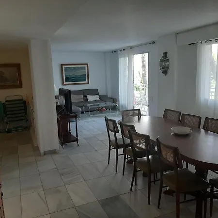 Daire Apartamento Urb. La Ducal